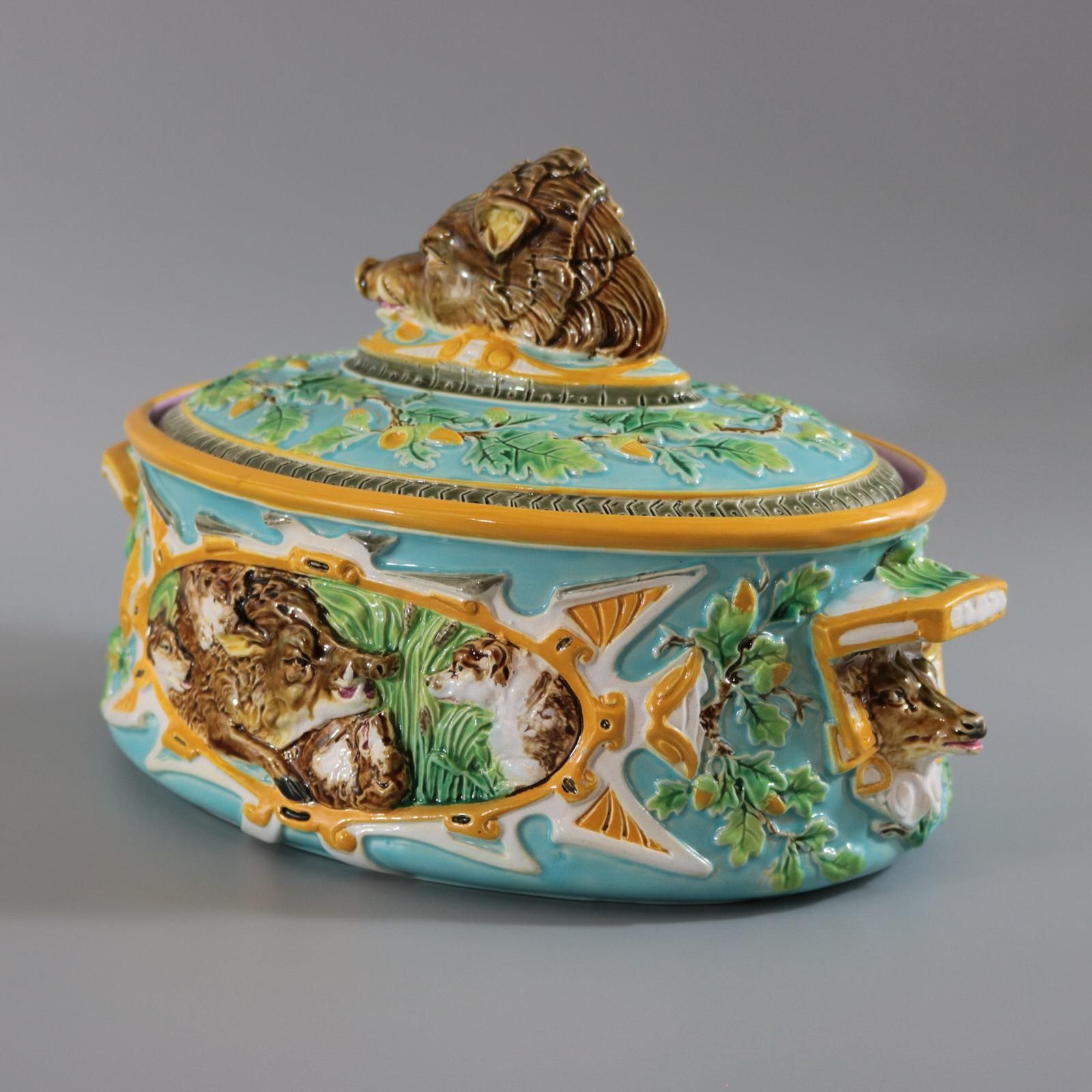 George Jones Majolica Wild Boar Game Pie Dish photo vinterior