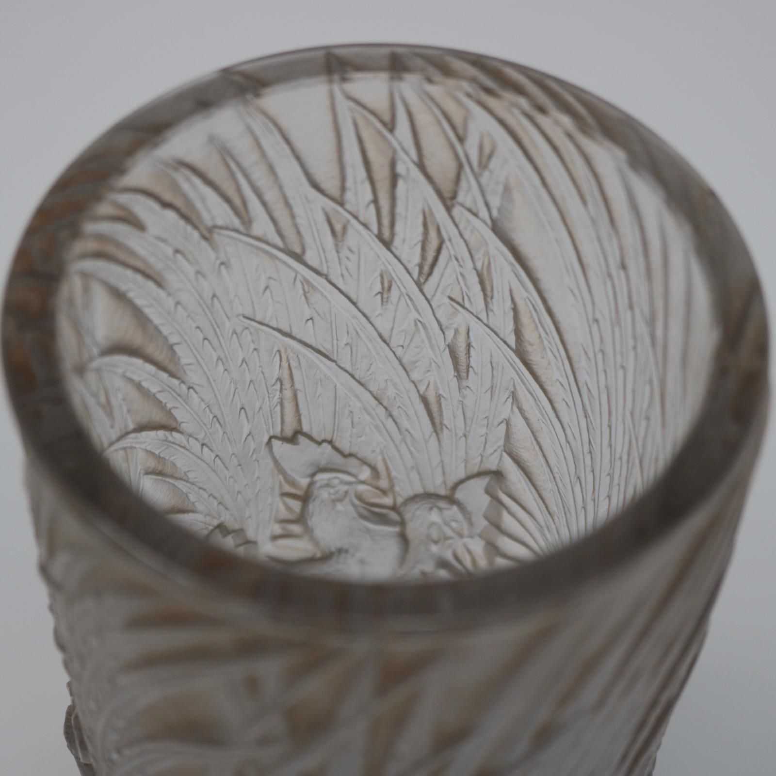 Home Decor Rene Lalique Glass 'Coqs Et Plumes' Vase photo