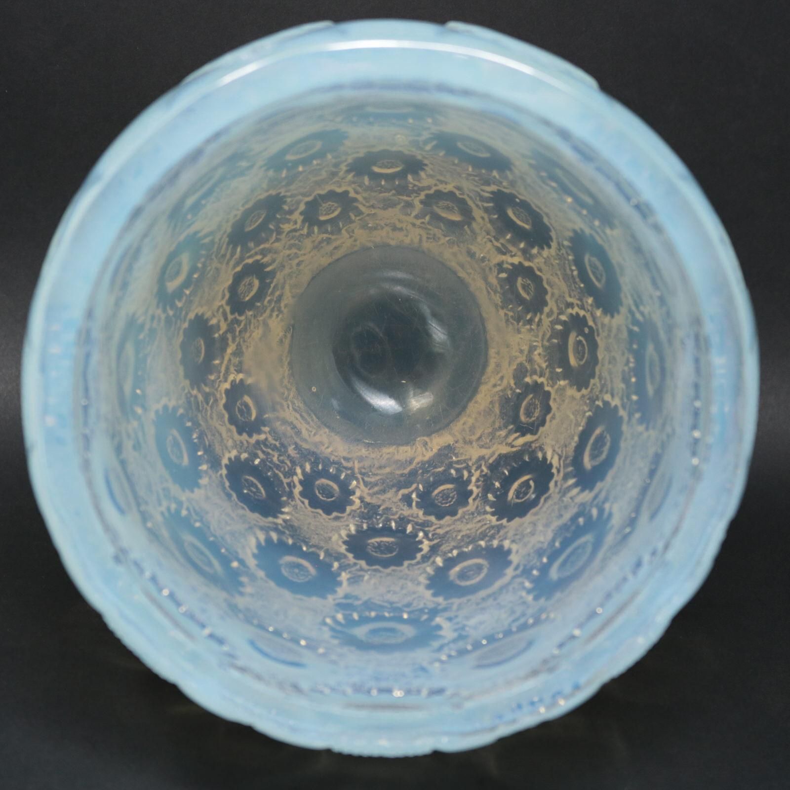 René Lalique Opalescent Glass 'Paquerettes' Daisies Vase photo vinterior