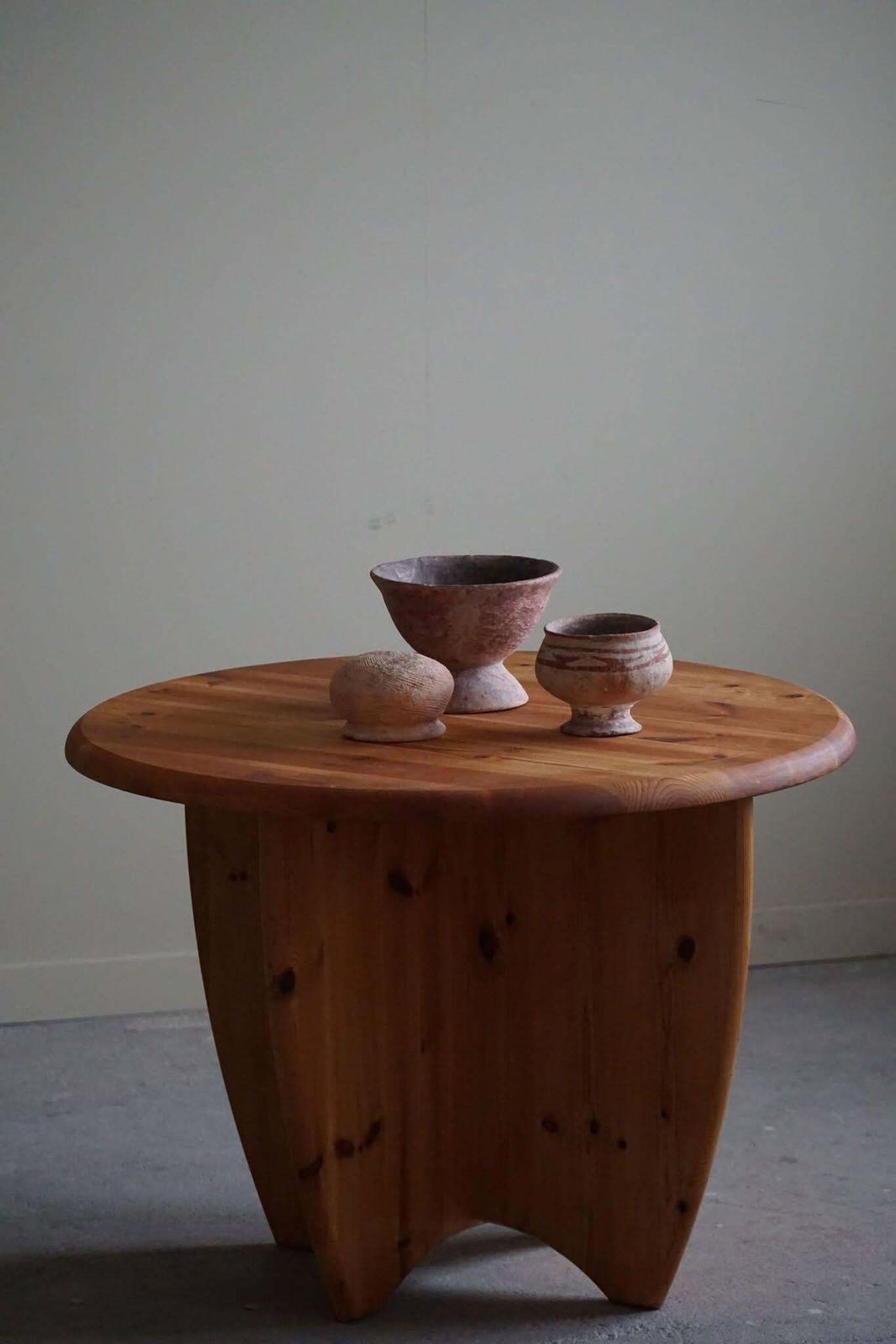 Danish Modern Round Coffee Table In Solid Pine, Rainer Daumiller Style, 1970s photo for sale