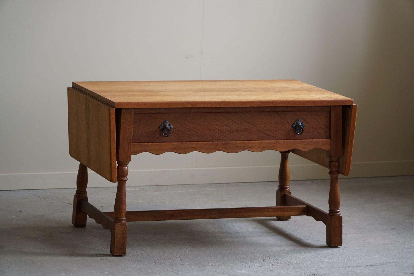 photo vintage Danish Mid Century Folding Table With A Drawer In Oak, Henning Kjærnulf, 1960s