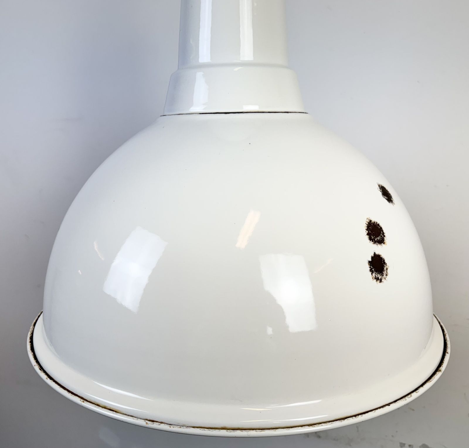 photo vintage Large Industrial British White Enamel Factory Pendant Lamp From Benjamin, 1960s, 3x