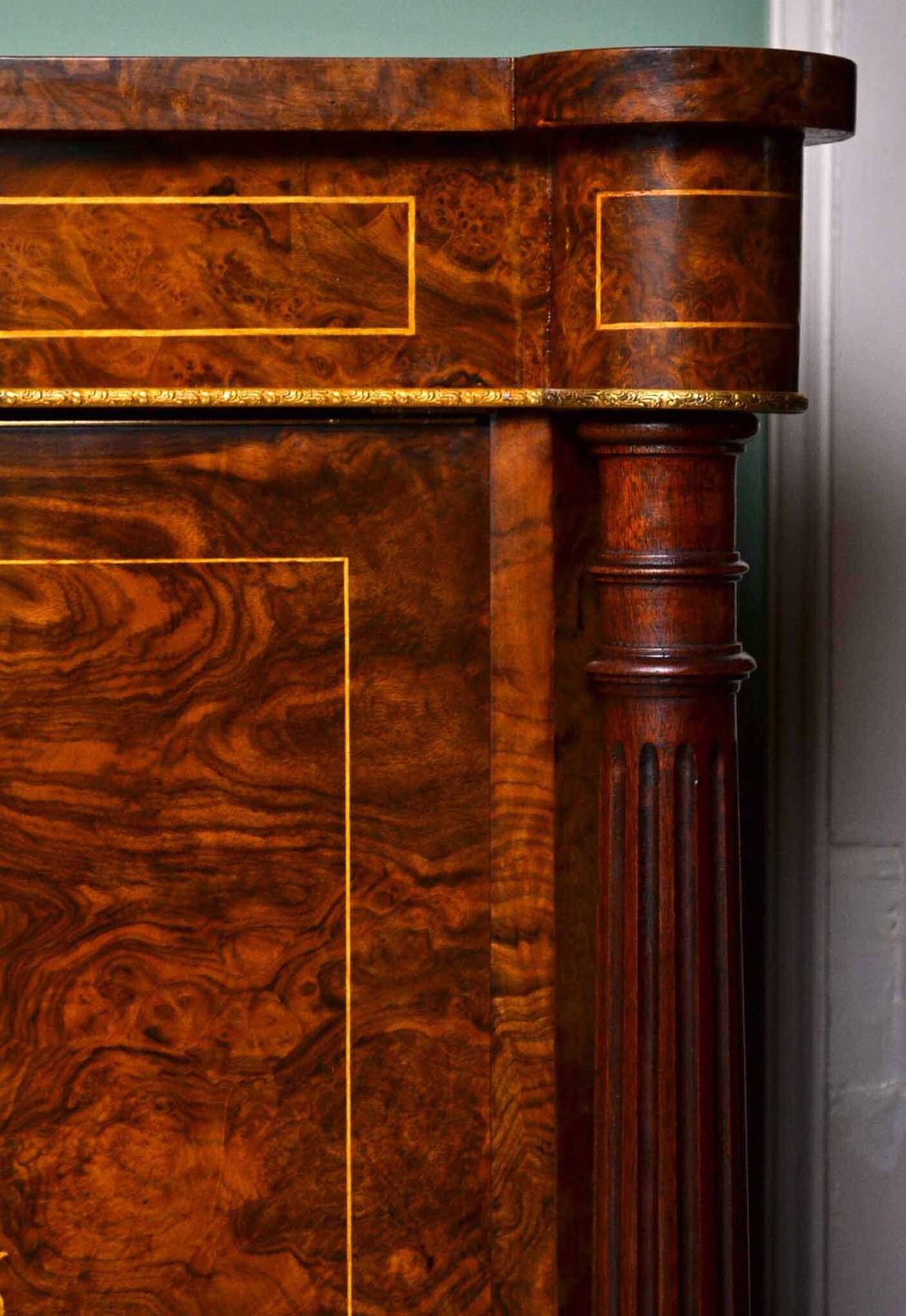 Bespoke Inlaid Burr Walnut Tv Plasma Hi Fi Stereo Cabinet photo 5950.0
