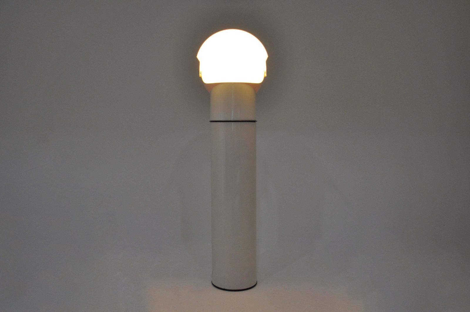 "Pileo Mezzo" Floor Lamp By Gae Aulenti For Artemide, 1970s photo Lighting