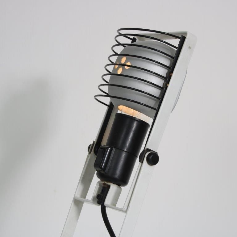 photo for sale 1980s “Synthesi” Table Lamp By Ernesto Gismondi For Artemide, Italy