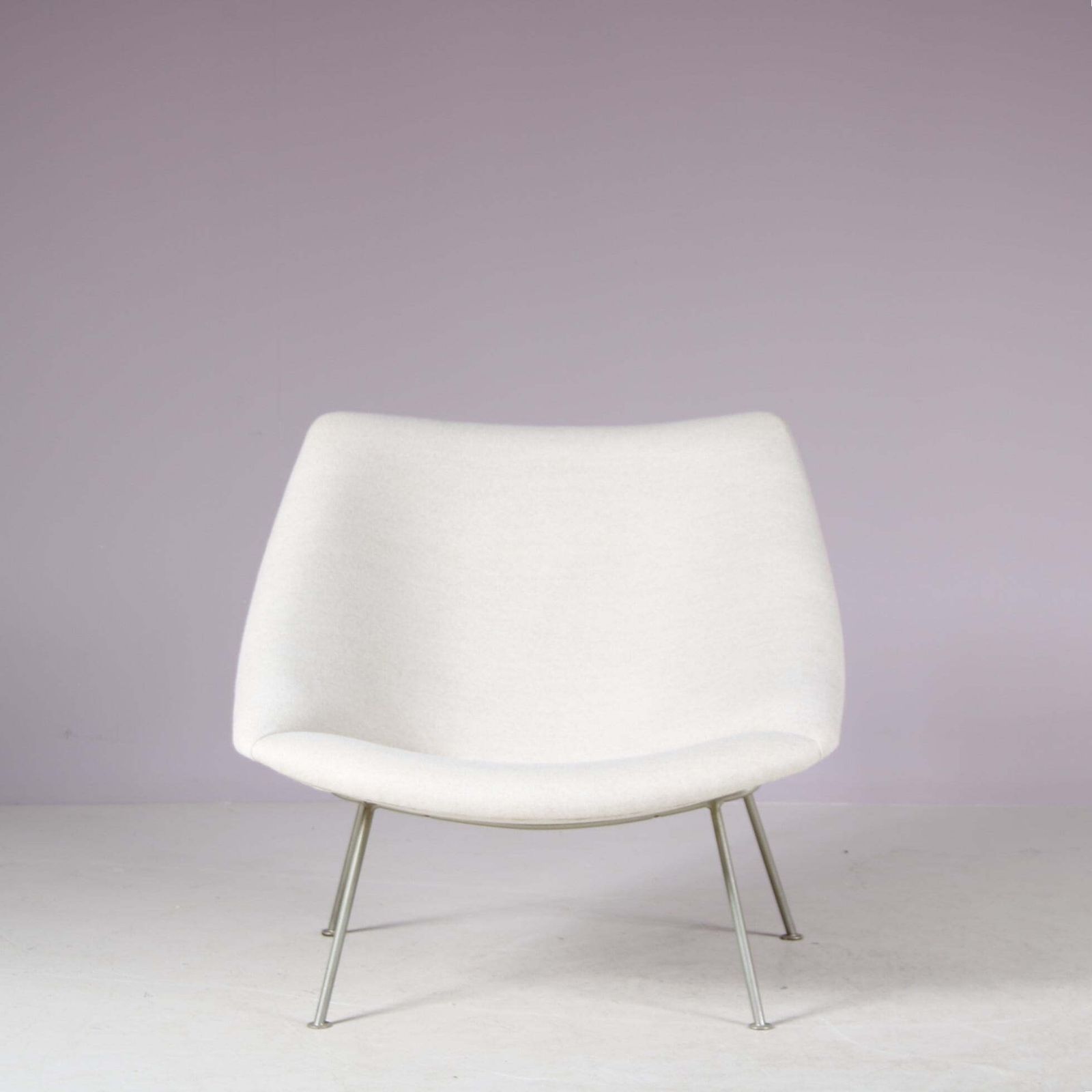 Pierre Paulin Oyster Lady Chair For Artifort Netherlands 1950 photo for sale