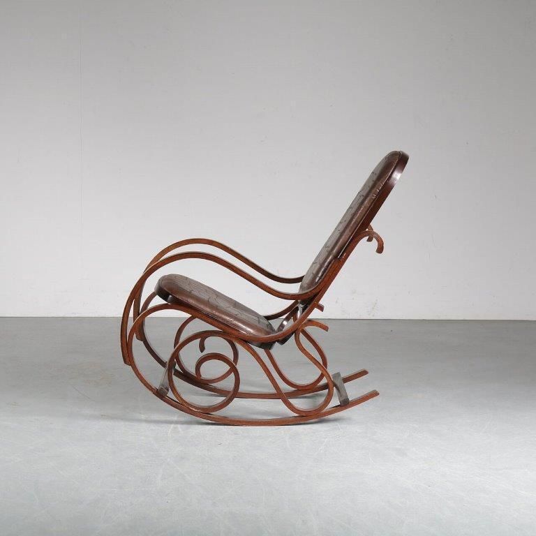 photo furniture 1970s Rocking Chair By Luigi Crassevig From Italy