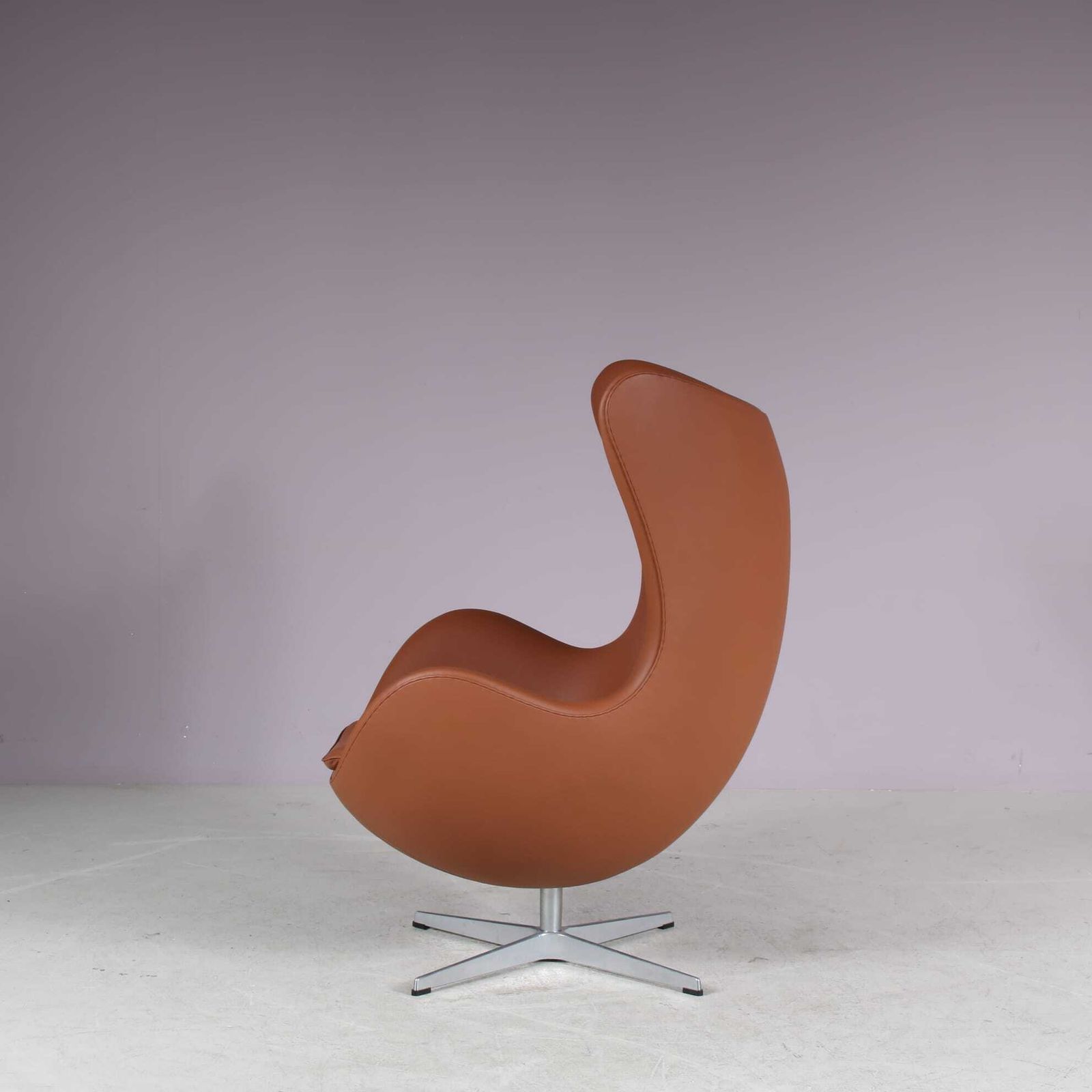 Arne Jacobsen “Egg” Chair For Fritz Hansen, Denmark 1980 photo vinterior