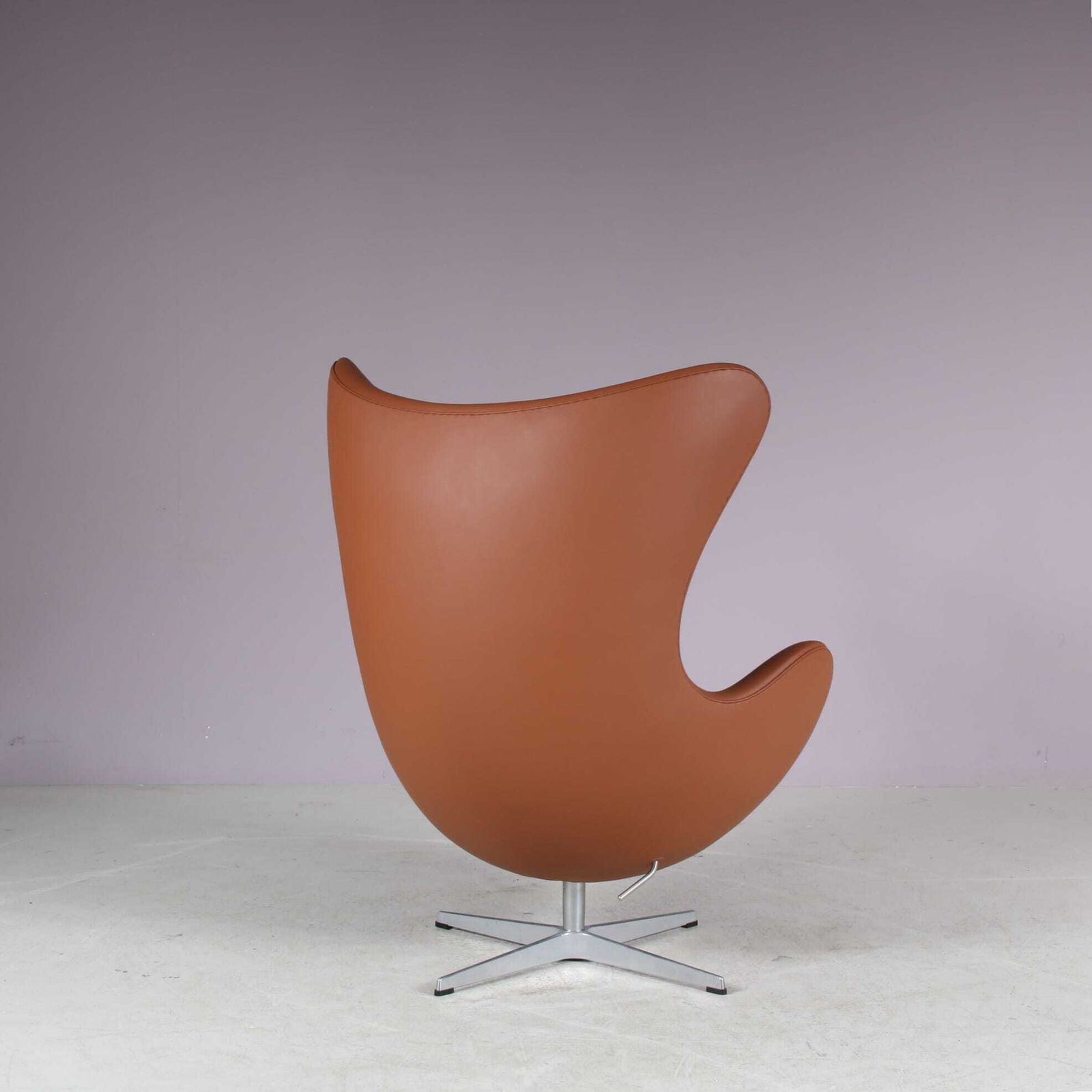 Arne Jacobsen “Egg” Chair For Fritz Hansen, Denmark 1980 photo vintage