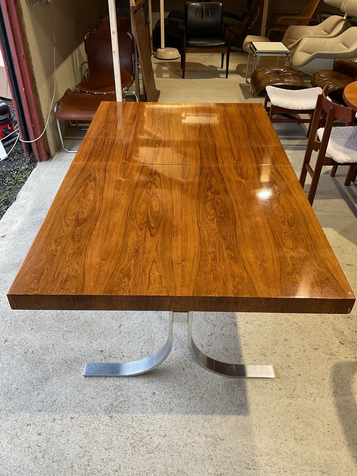 photo vintage Dining Table By Skovby Møbelfabrik Danish Craftsmanship In Mid Century Style