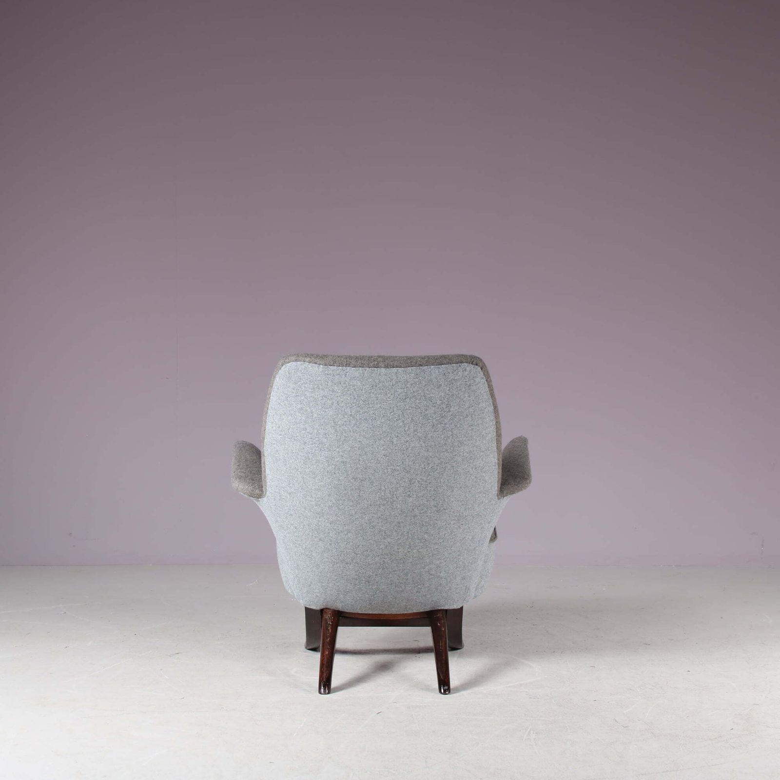 photo for sale “Penguin” Chair By Theo Ruth For Artifort, Netherlands 1950