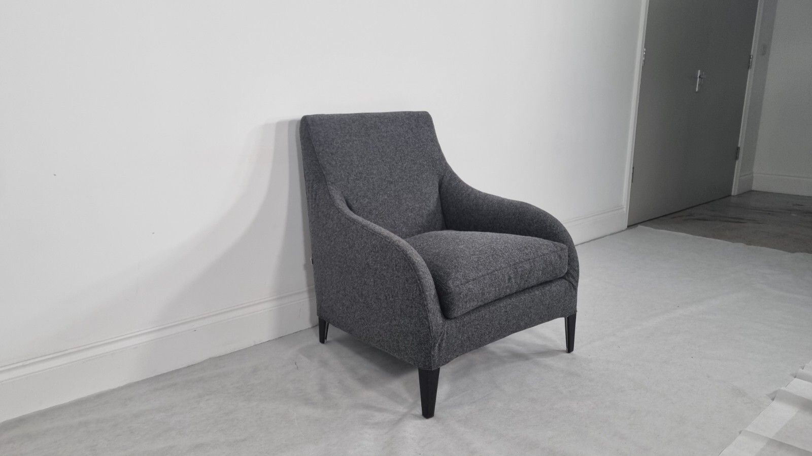 Bb Italia Florence F3 Armchair In Charcoal Wool In Immaculate Condition photo buy