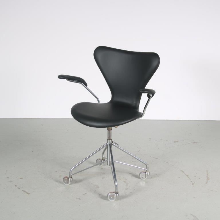 1950s “3217” Swivel Desk Chair By Arne Jacobsen For Fritz Hansen, Denmark photo vinterior