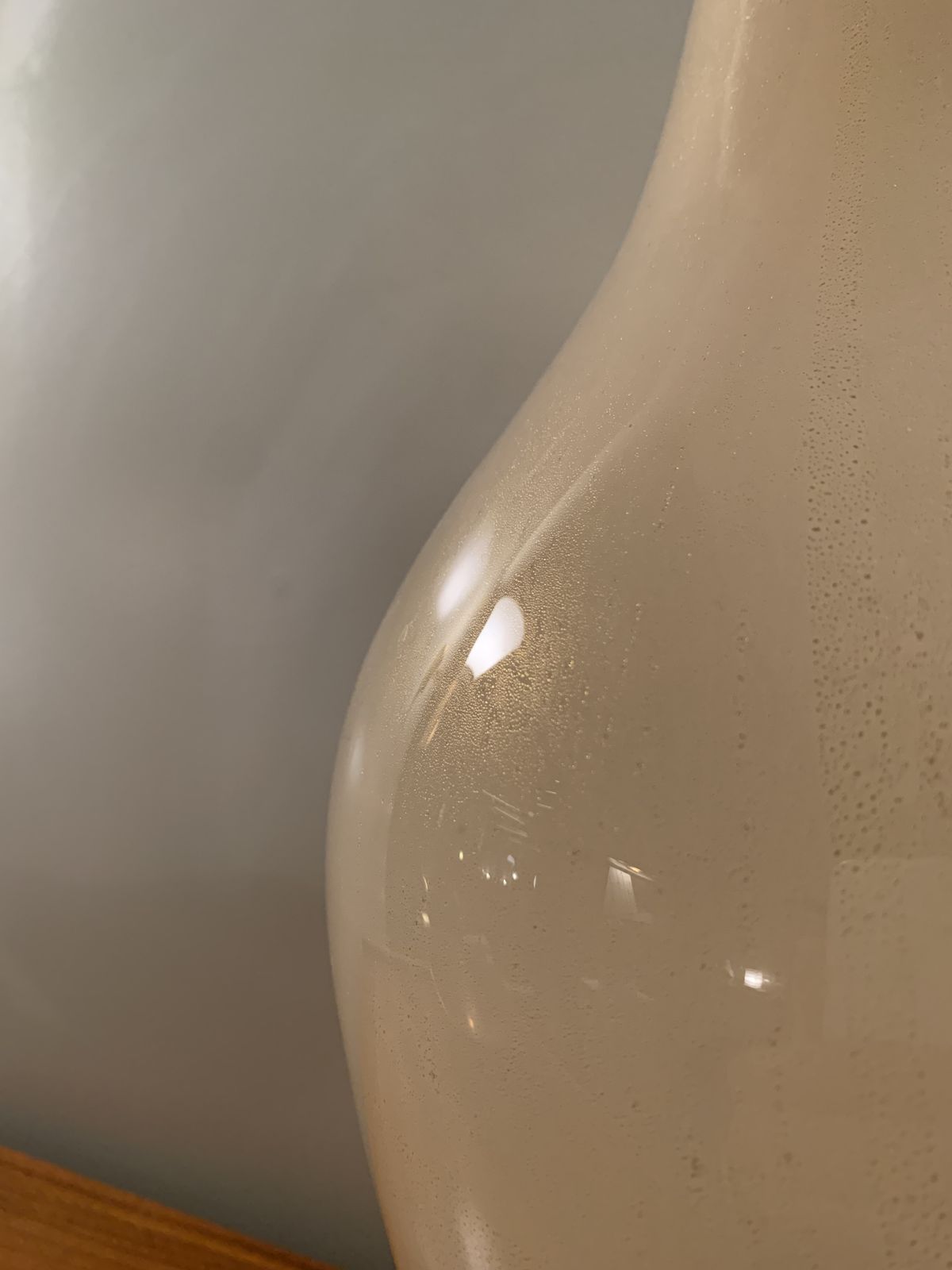 photo furniture Big Vase In Glass And Gold Leaf By Barovier & Toso, Italy, 1980s