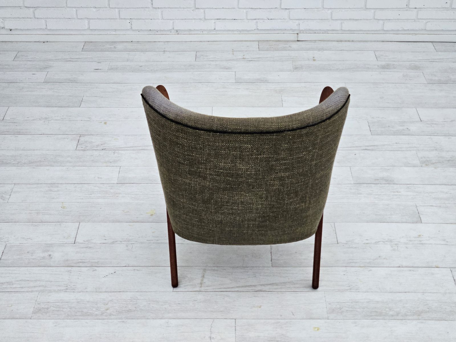photo vinterior 1960s, Danish Design By Erhardsen & Andersen, Armchair, Original Condition,Furniture Wool, Teak Wood.