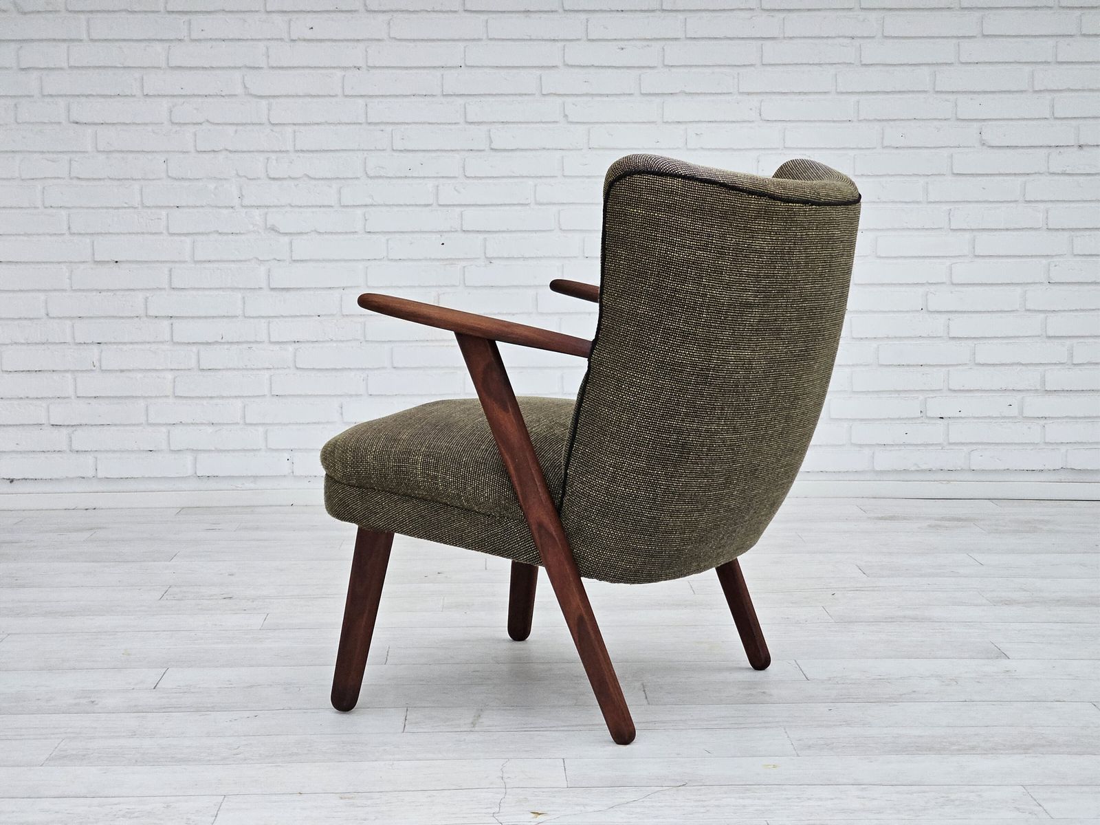 photo vintage 1960s, Danish Design By Erhardsen & Andersen, Armchair, Original Condition,Furniture Wool, Teak Wood.
