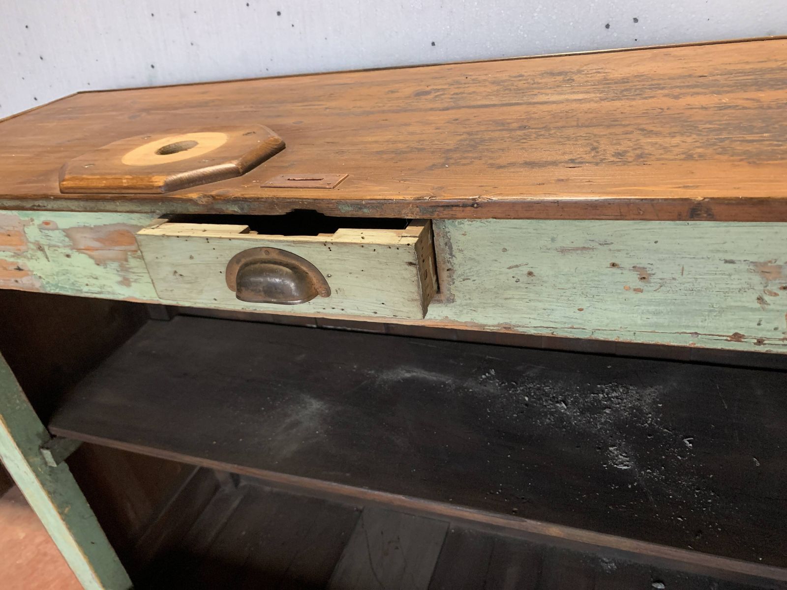 Small Flemish Style Counter In Patinated Fir  20th Century photo furniture