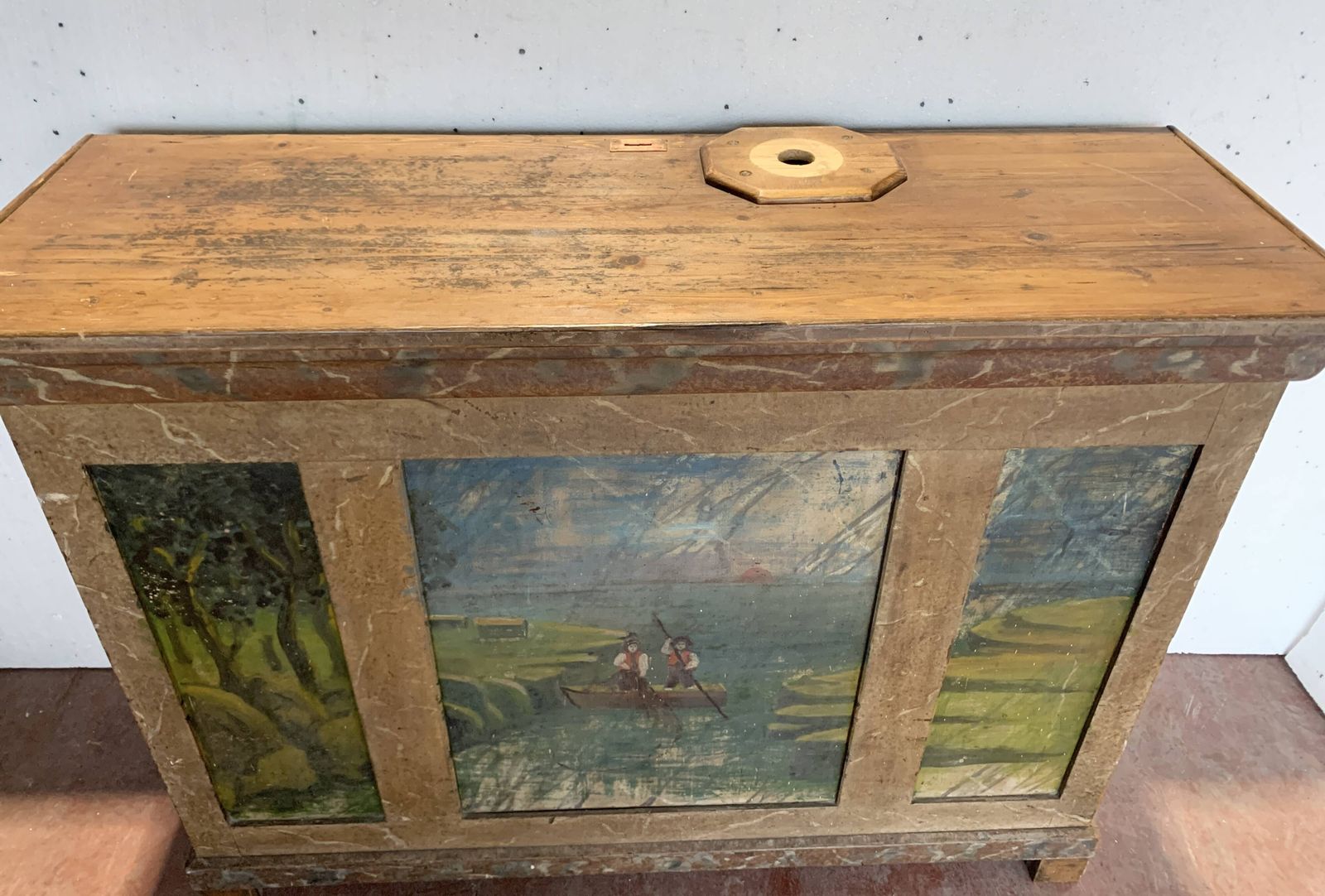 Small Flemish Style Counter In Patinated Fir  20th Century photo 1434.375