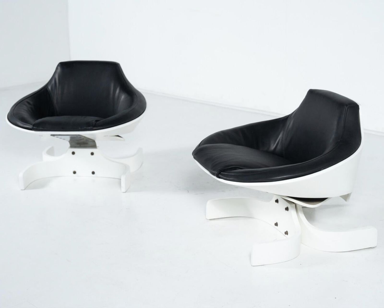 photo furniture Pair Of Stella 1001 Armchairs By Joe Colombo For Confort Italy, 1960s