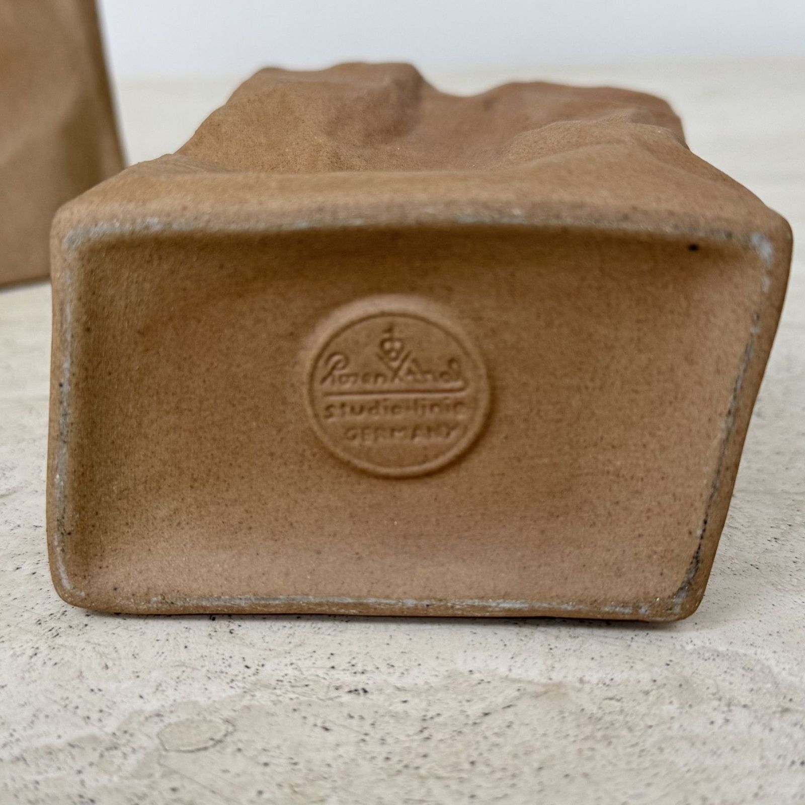 Set Of 2 Rosenthal Paper Bag Vase By Tapio Wirkkala , 1970’s photo vinterior