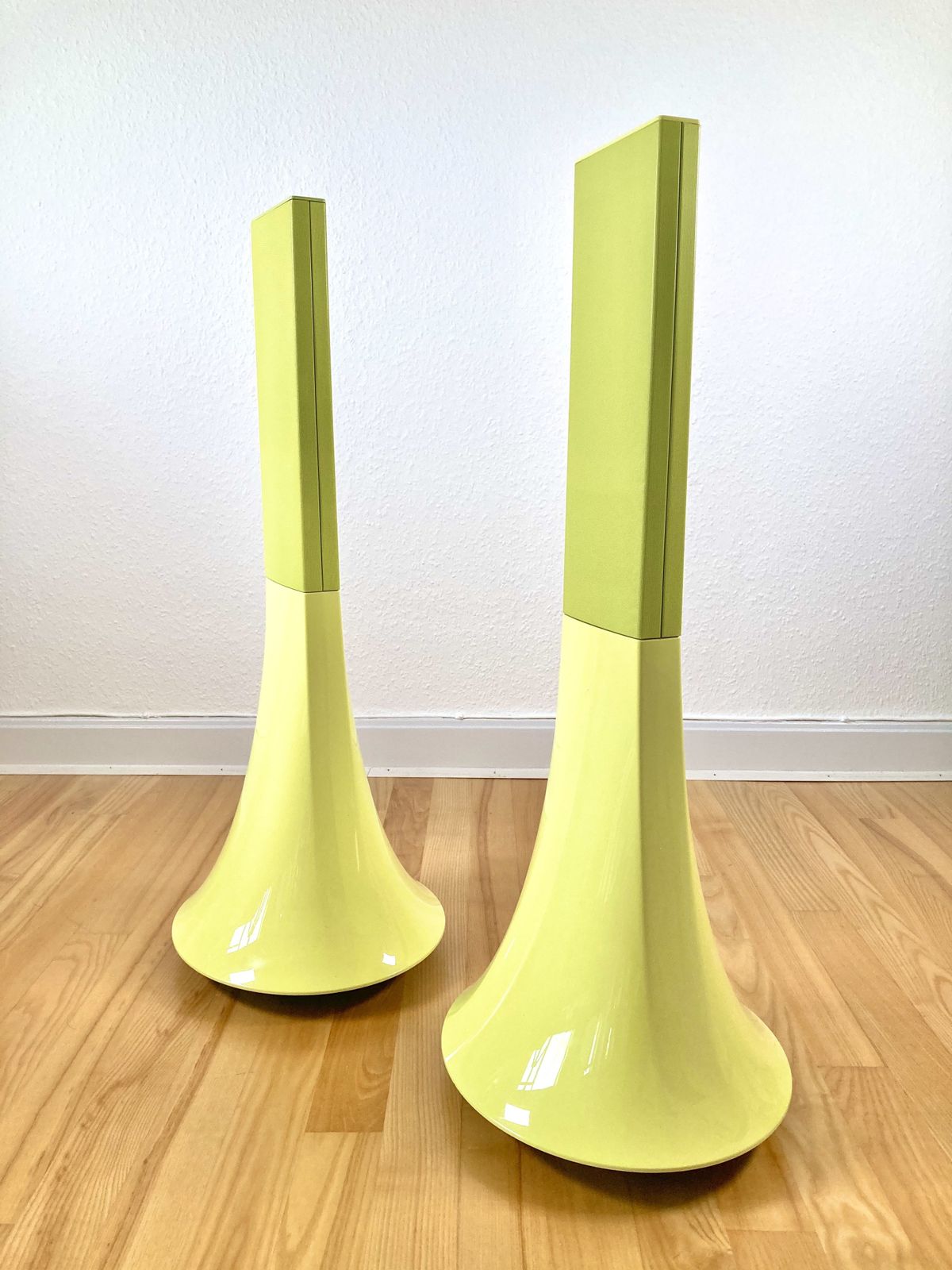 Zikmu Parrot By Starck Bluetooth Speakers photo furniture