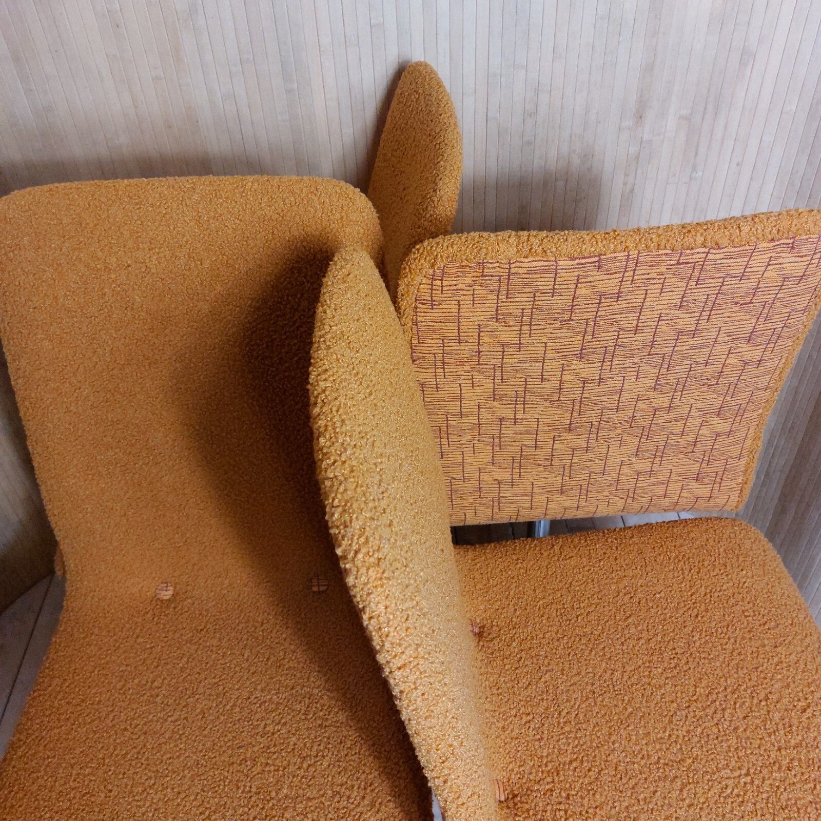 Fab Set Of 4 Vintage 1970s Swivel Chrome Dining Chairs Light Orange Micro Boucle photo vintage