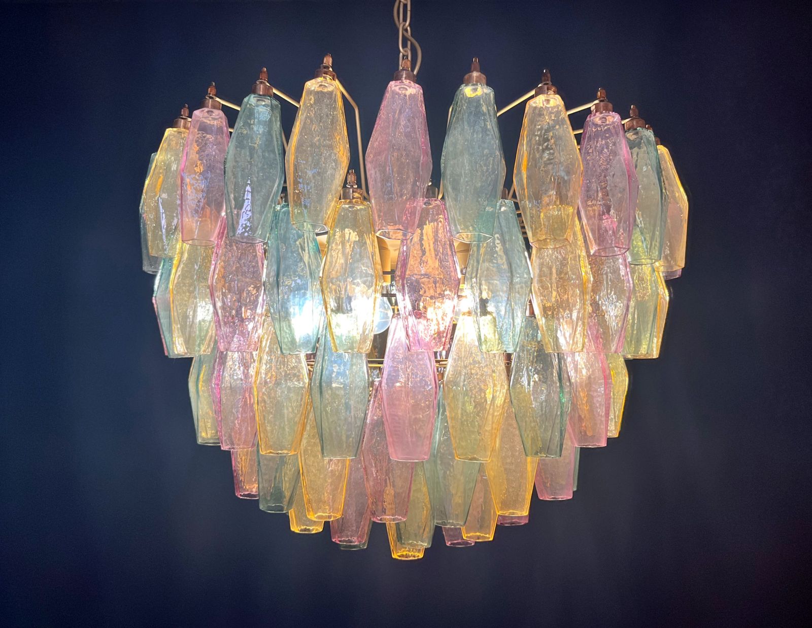 photo furniture Amazing Murano Glass Candelier – 111  Multicolored Poliedri