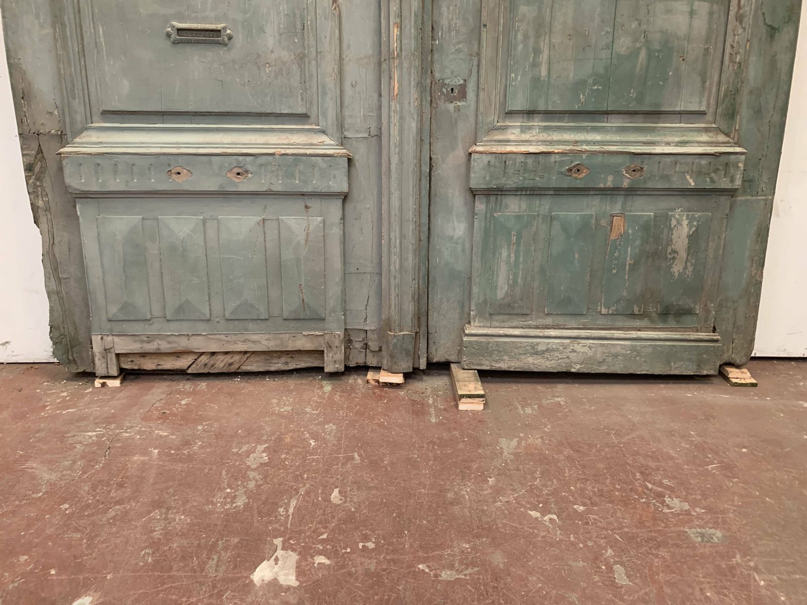 Double Carriage Doors In Natural Wood XIX Century photo Home Fixtures