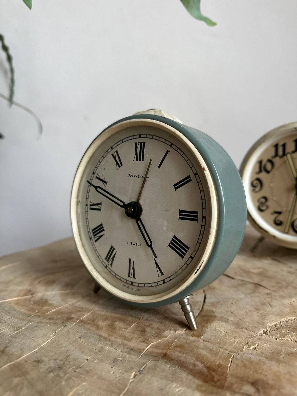 Jantar 4 Jewels Deco Shaped Alarm Clock Retro photo furniture