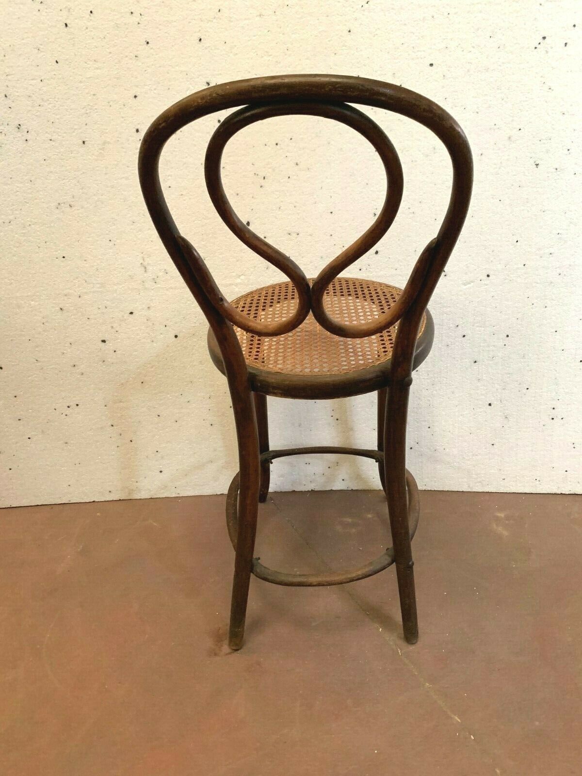 Thonet High Chair Or Stool In Curved Wood photo vinterior