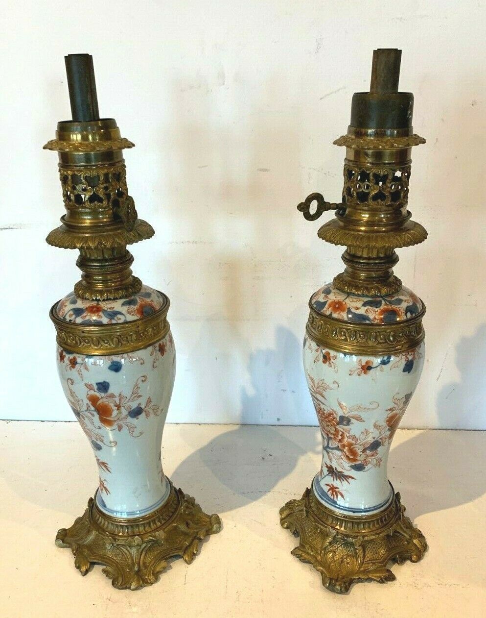 Pair Of Chinese Porcelain Lamp, 19th Century Chiseled Bronze Base photo 1090.13