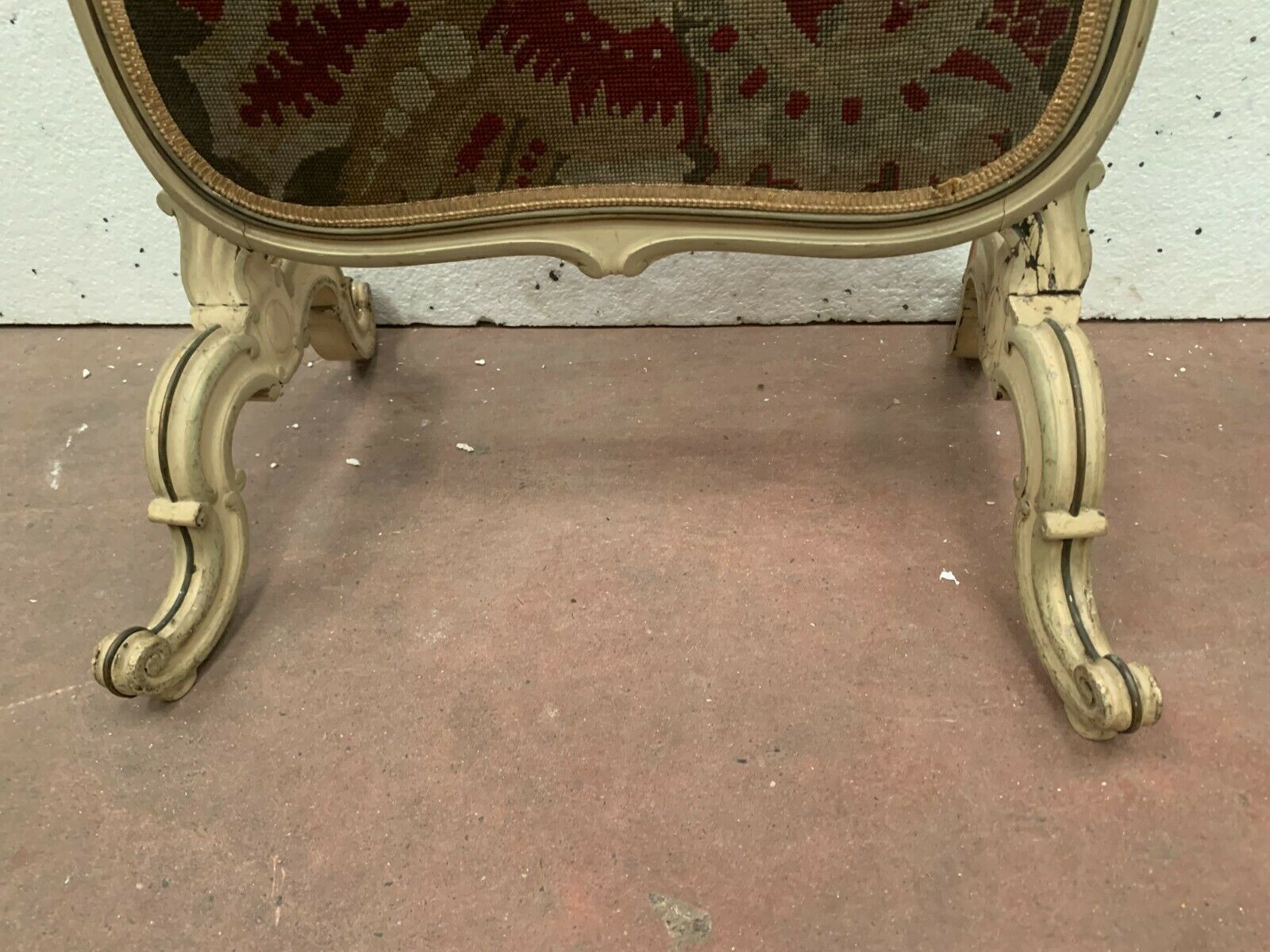 Louis XV Style Lacquered Wood Fireplace Screen photo furniture