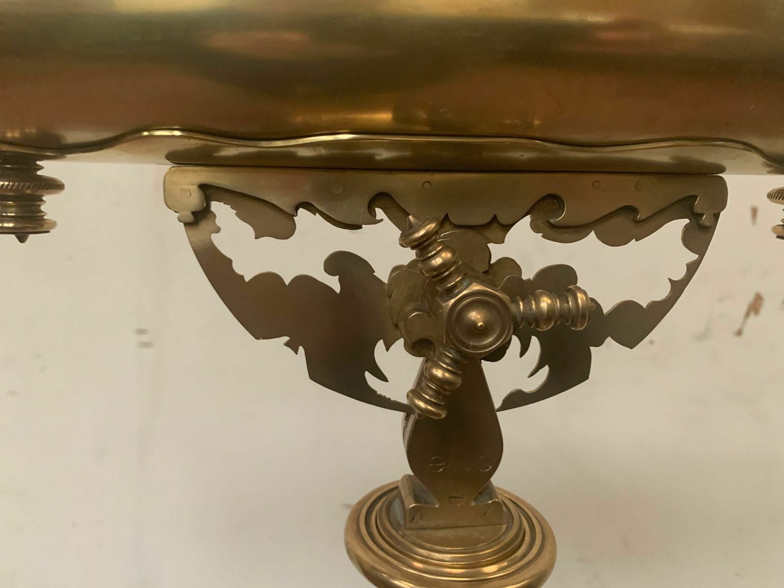 photo furniture Telescope In Brass And Support Foot In Mahogany XX Century