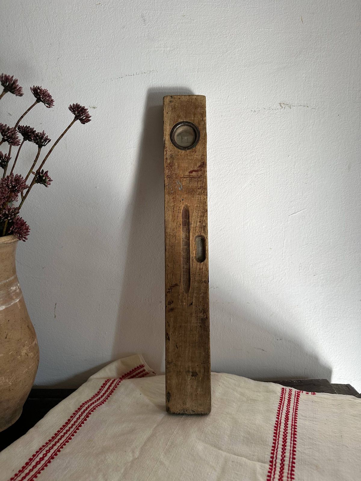 Authentic Vintage Handmade Oak Wood Carpenter's Level 1940s Hungary Collectible Relic Of Skilled Tradesmen's Heritage, Aged Patina
