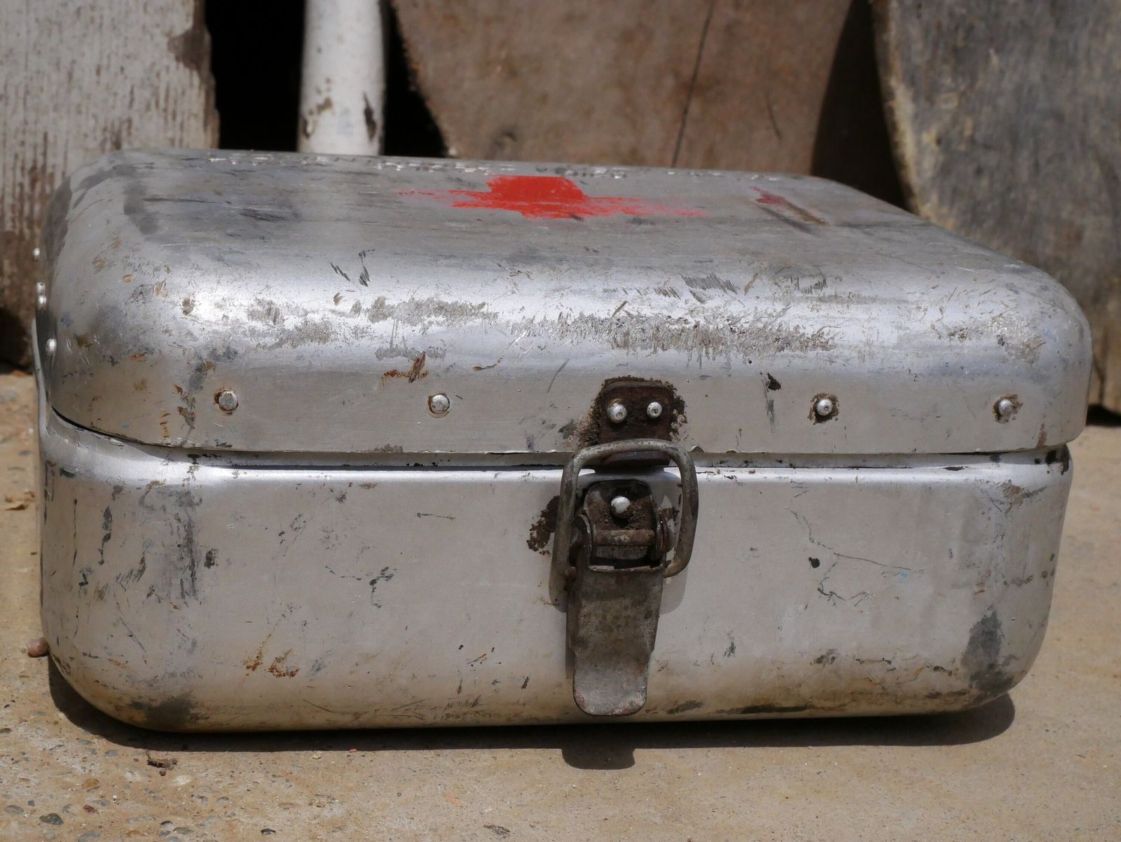Hungarian First Aid Box Vintage Medical First Aid Supplies Aluminum Tin Box Military Collectible Army Medicine Box, Metal, Old And Nostalgic photo furniture