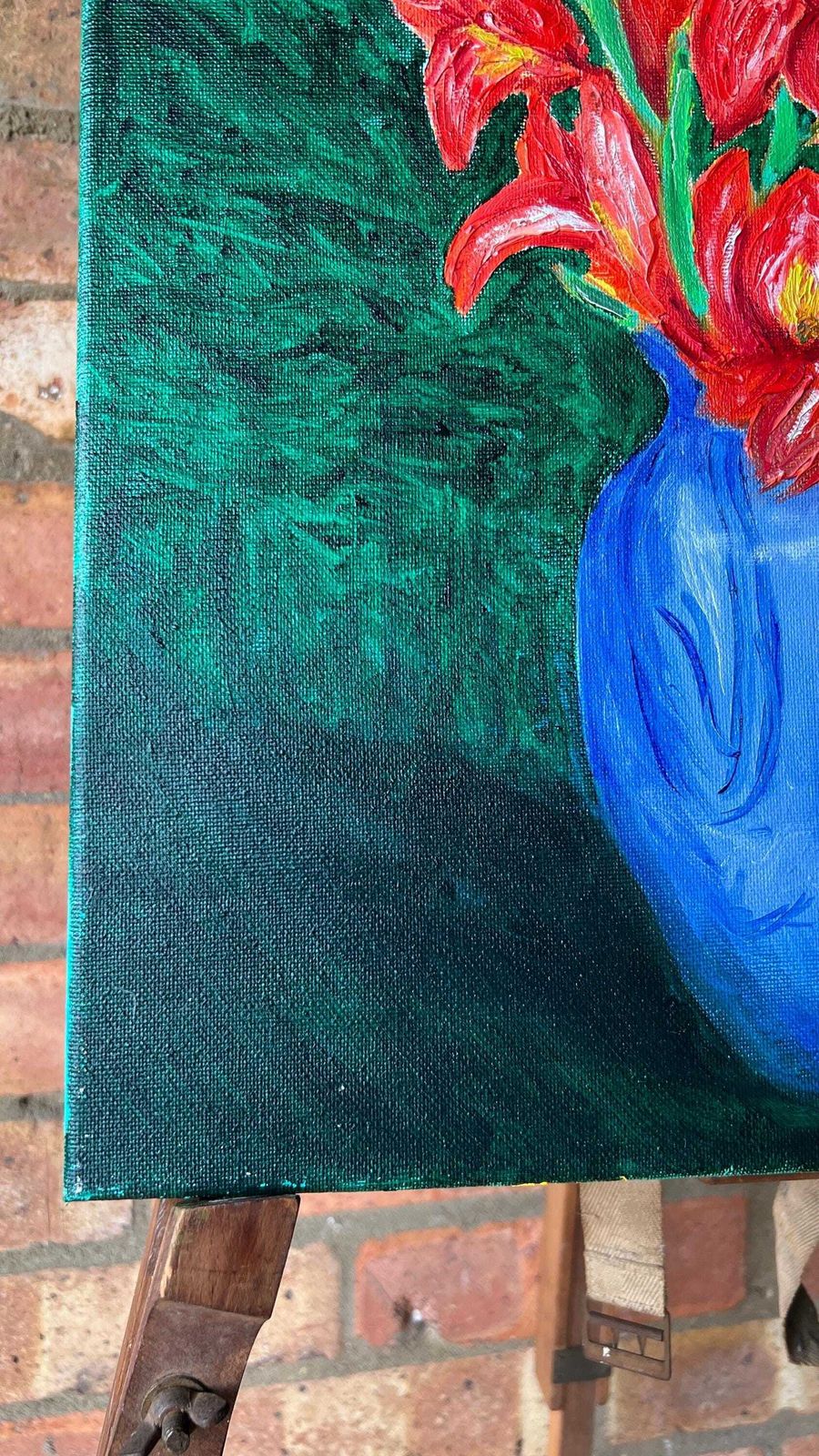 Contemporary Still Life Oil Painting – Red Gladiolus In Blue Vase photo for sale
