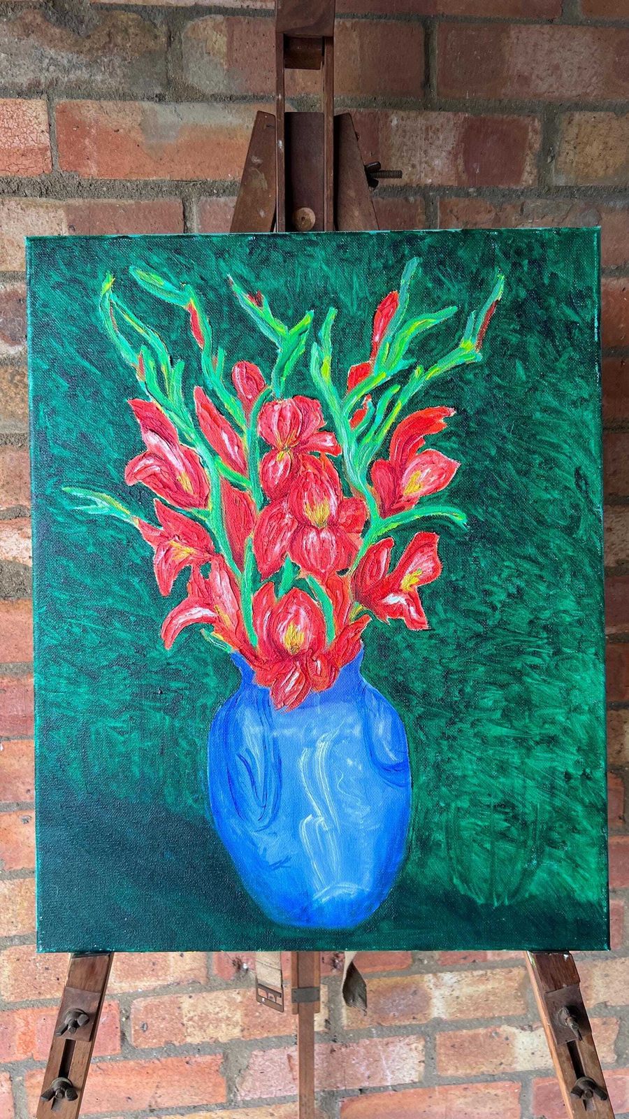 Contemporary Still Life Oil Painting – Red Gladiolus In Blue Vase photo vintage