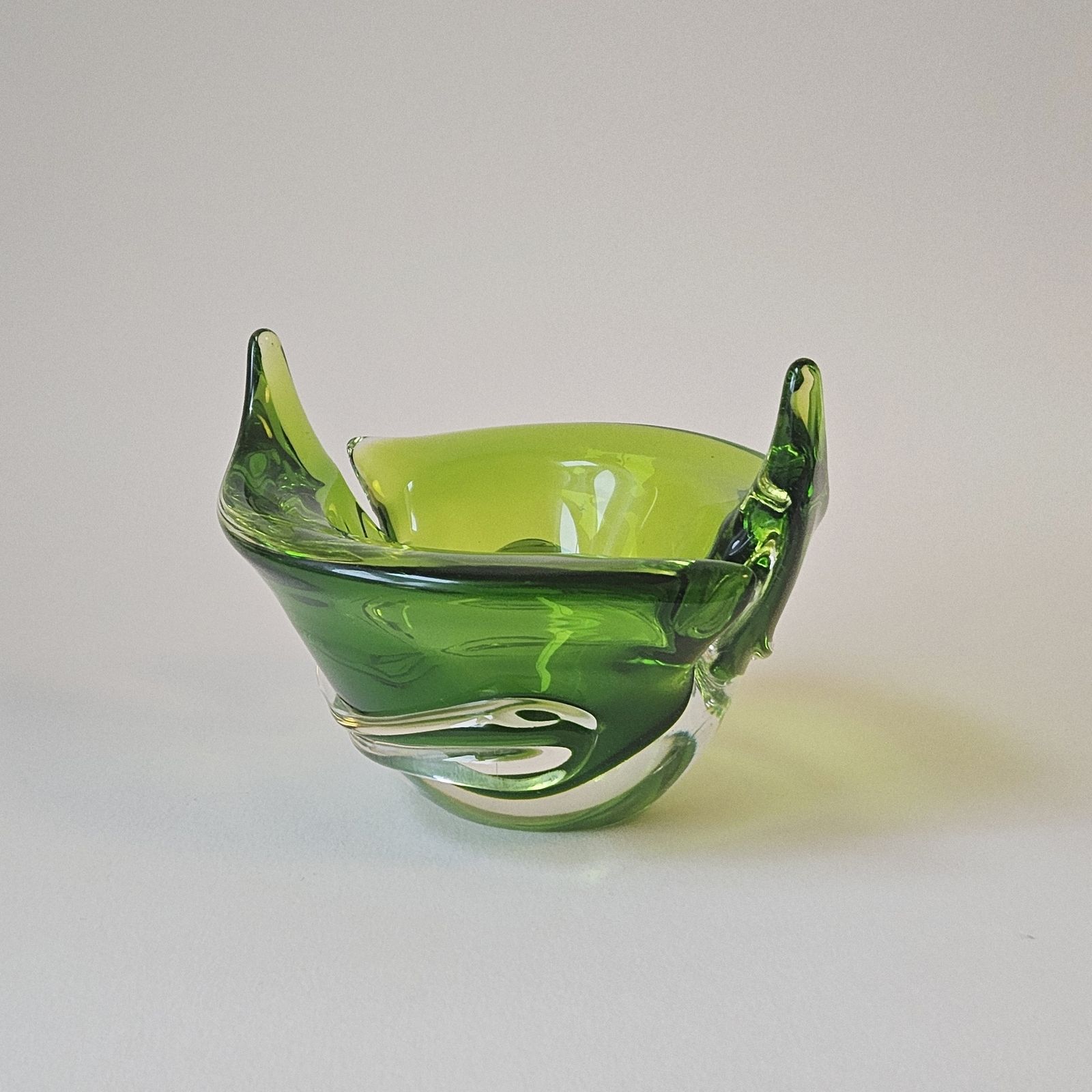 Green Mid Century Surrealist Style Ashtray photo 75.0