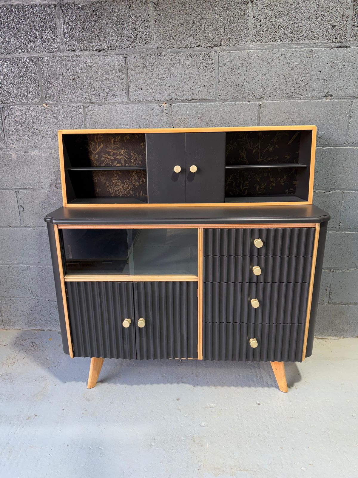Retro Cabinet/Dresser Painted In F&B Jet Black. photo 800.0