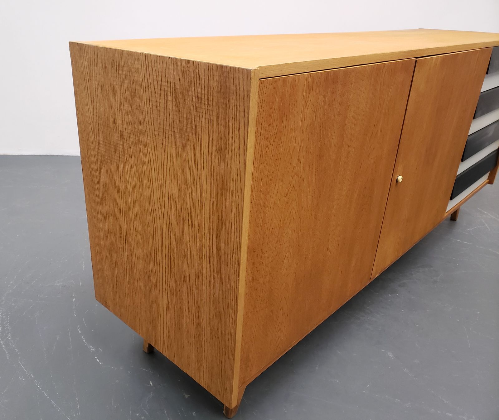 photo vinterior 1966 Jiri Jiroutek Sideboard, Model U 460 In Black And White