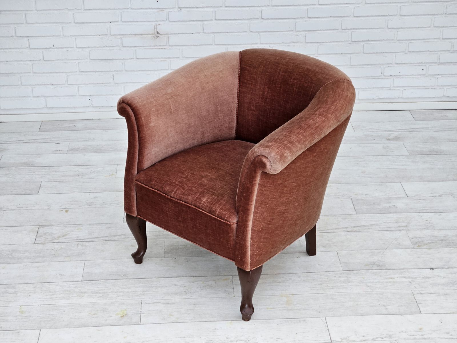 1960s, Danish Lounge Chair, Salmon Pink Furniture Velour, Ash Wood Legs. photo vinterior