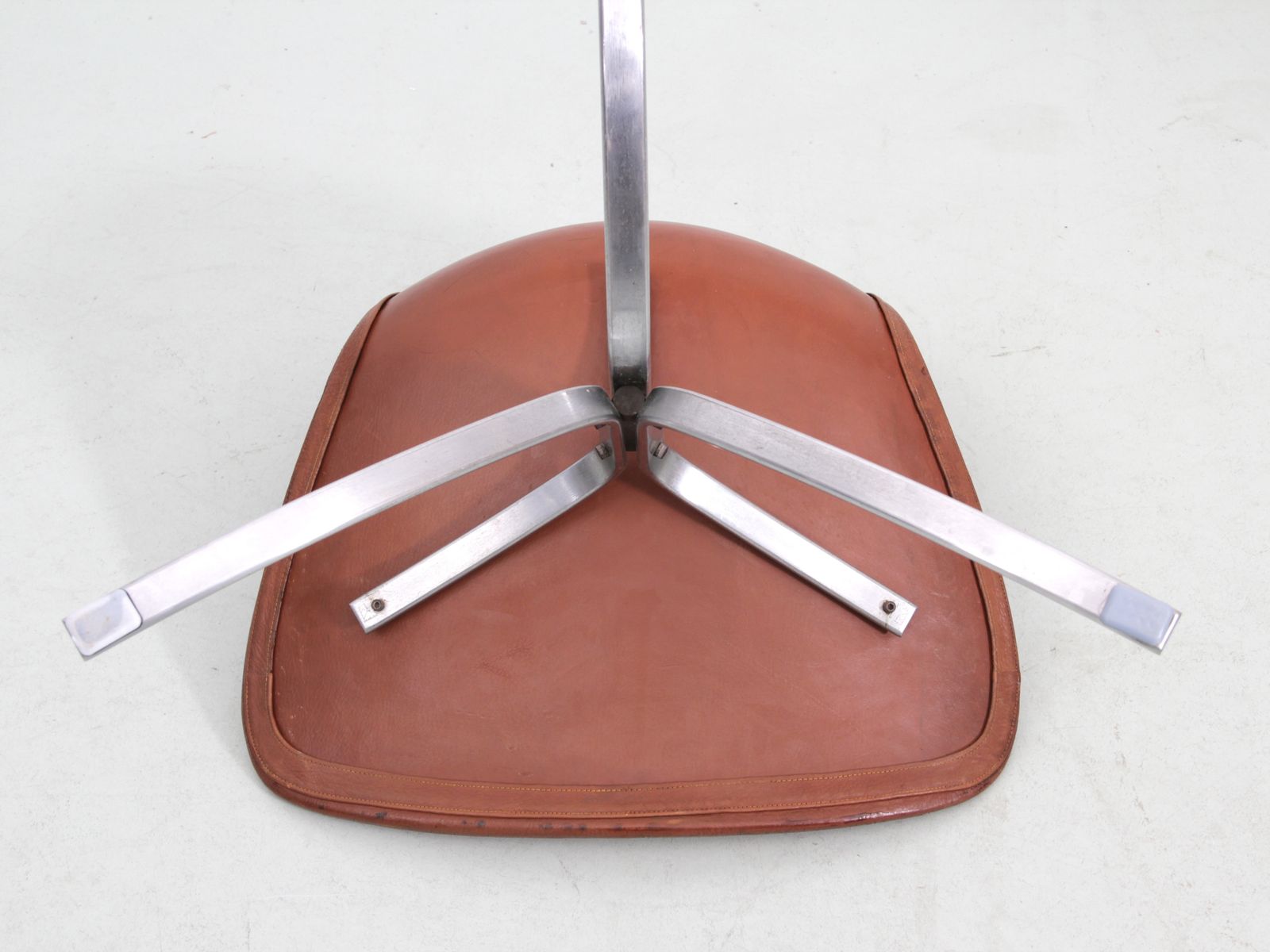 photo vintage Mid Century Modern Scandinavian Set Of 4 Chairs Pk 9 By Poul Kjaerholm For Kold Christensen