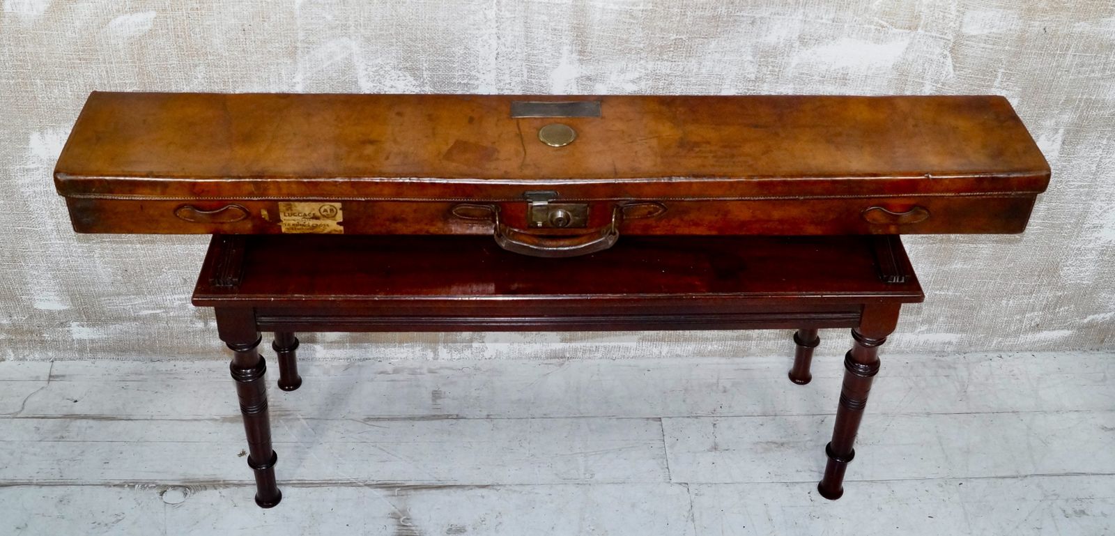 Edwardian Holland & Holland Shotgun Case photo vinterior