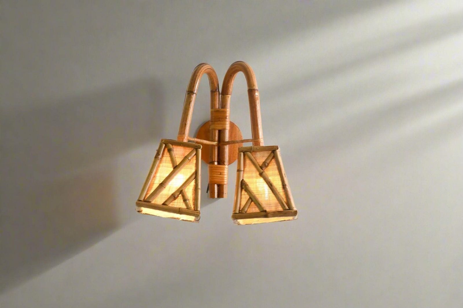 Chippendale Pattern Shade Double Wall Sconce, Bedroom Light photo for sale