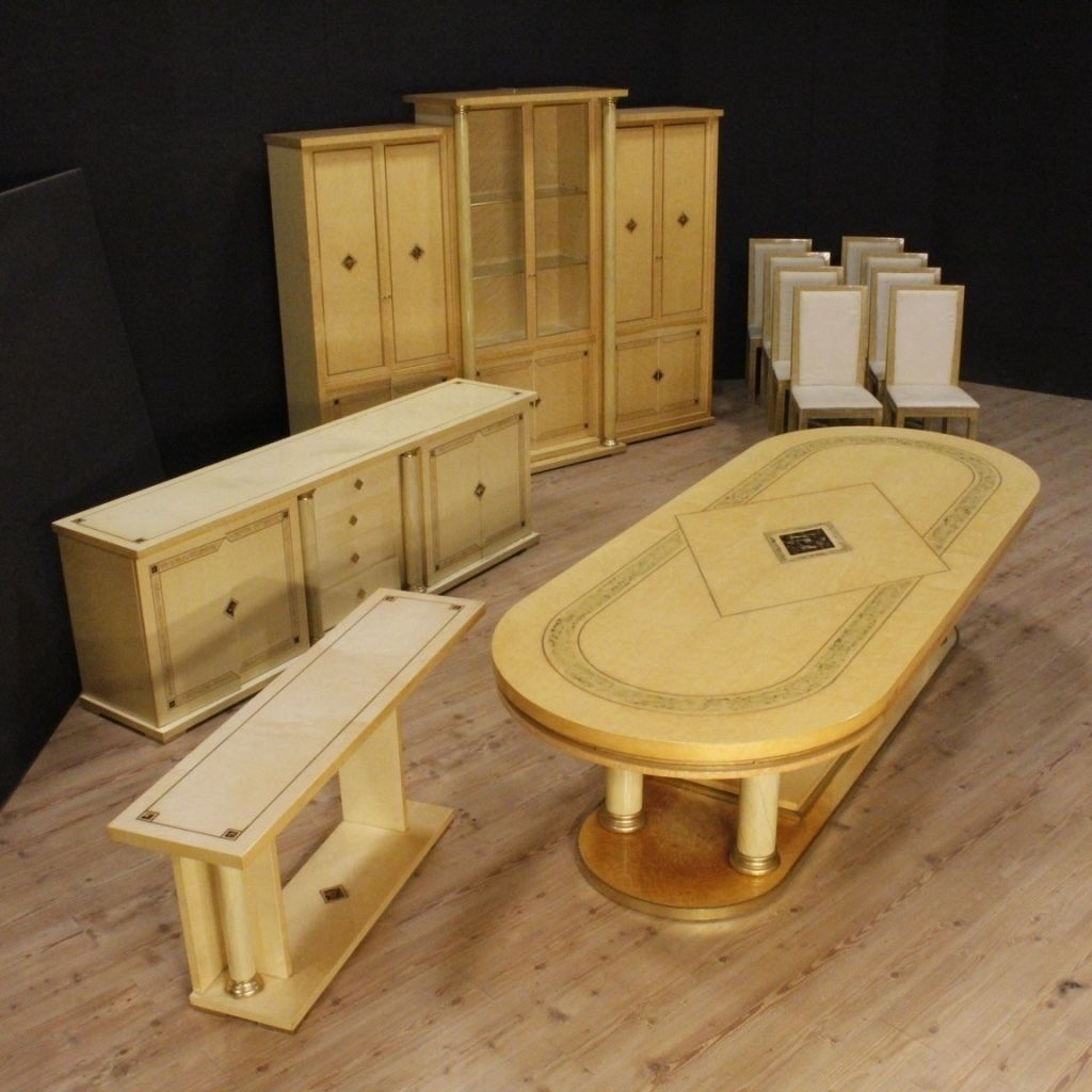 8 Gelakte En Beschilderde Italiaanse Stoelen Uit De 20e Eeuw photo furniture