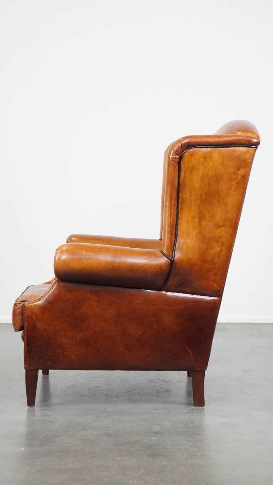 Stijlvolle, Ruime Schapenvacht Fauteuil In Een Warme Kleur Met Uitstekend Zitcomfort photo 1438.6224