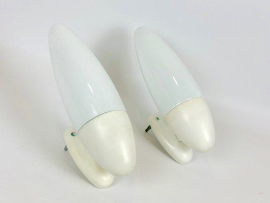 Bauhaus Bakelite Model 13702 Wall Lamps From Elektrosvit Nové Zámky, 1940s, Set Of 2 photo vinterior