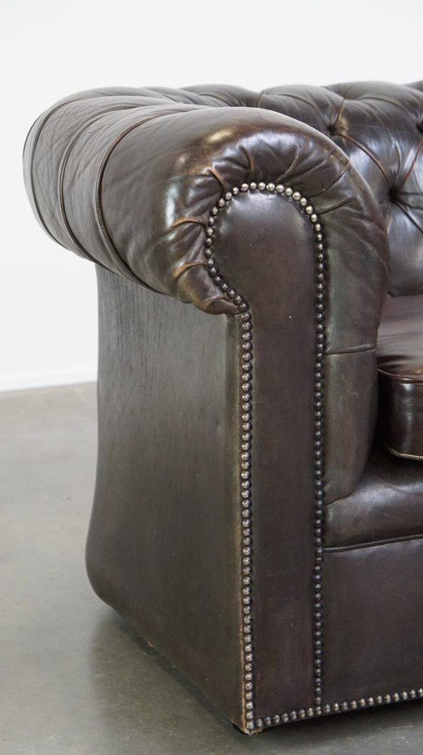 1945.6067999999998 Old Dark Brown 3 Seater Cowhide Chesterfield Sofa With Lots Of Character photo