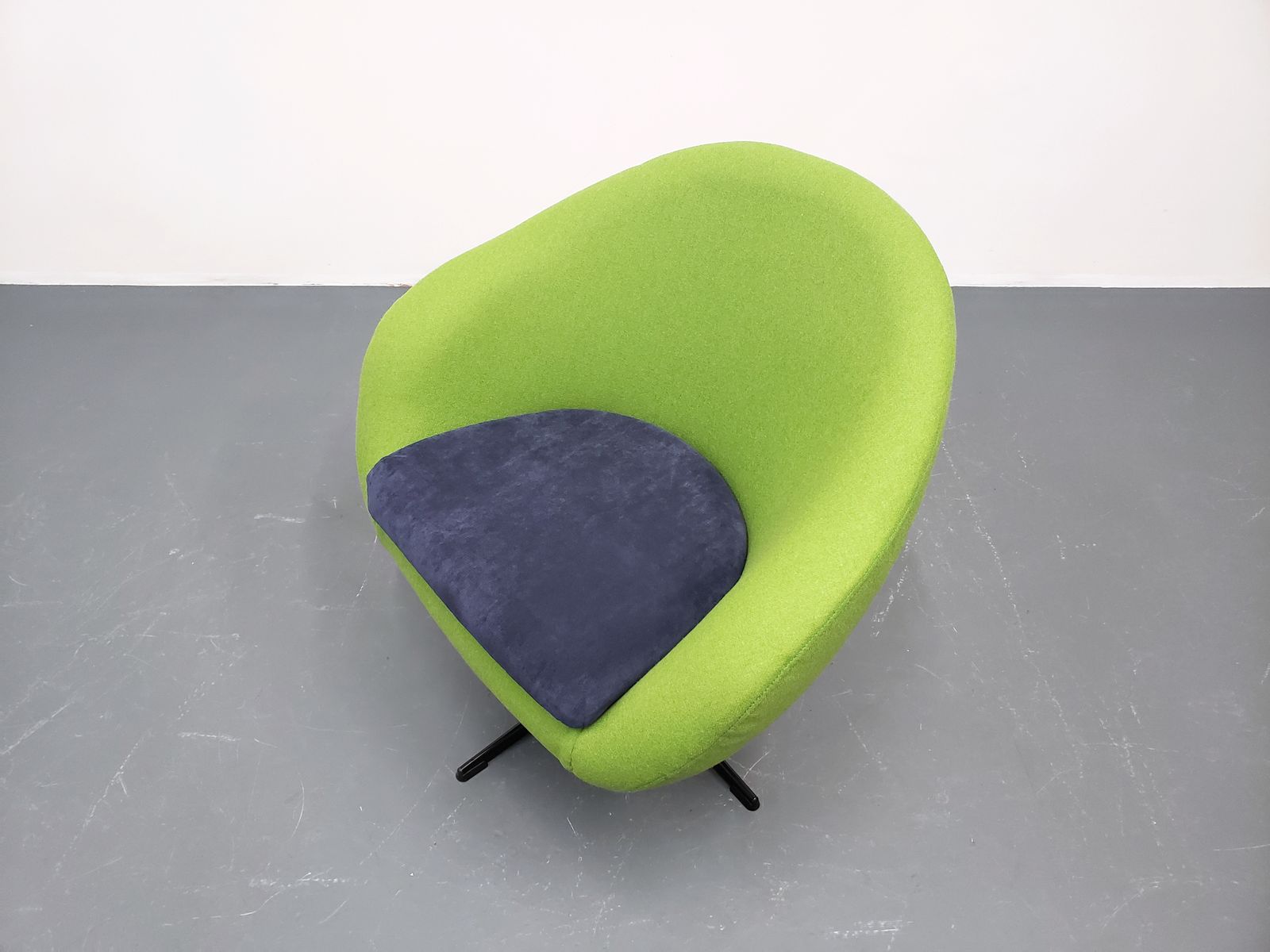 Karl Eric Klote Swivel Egg Chair In Wool photo vintage