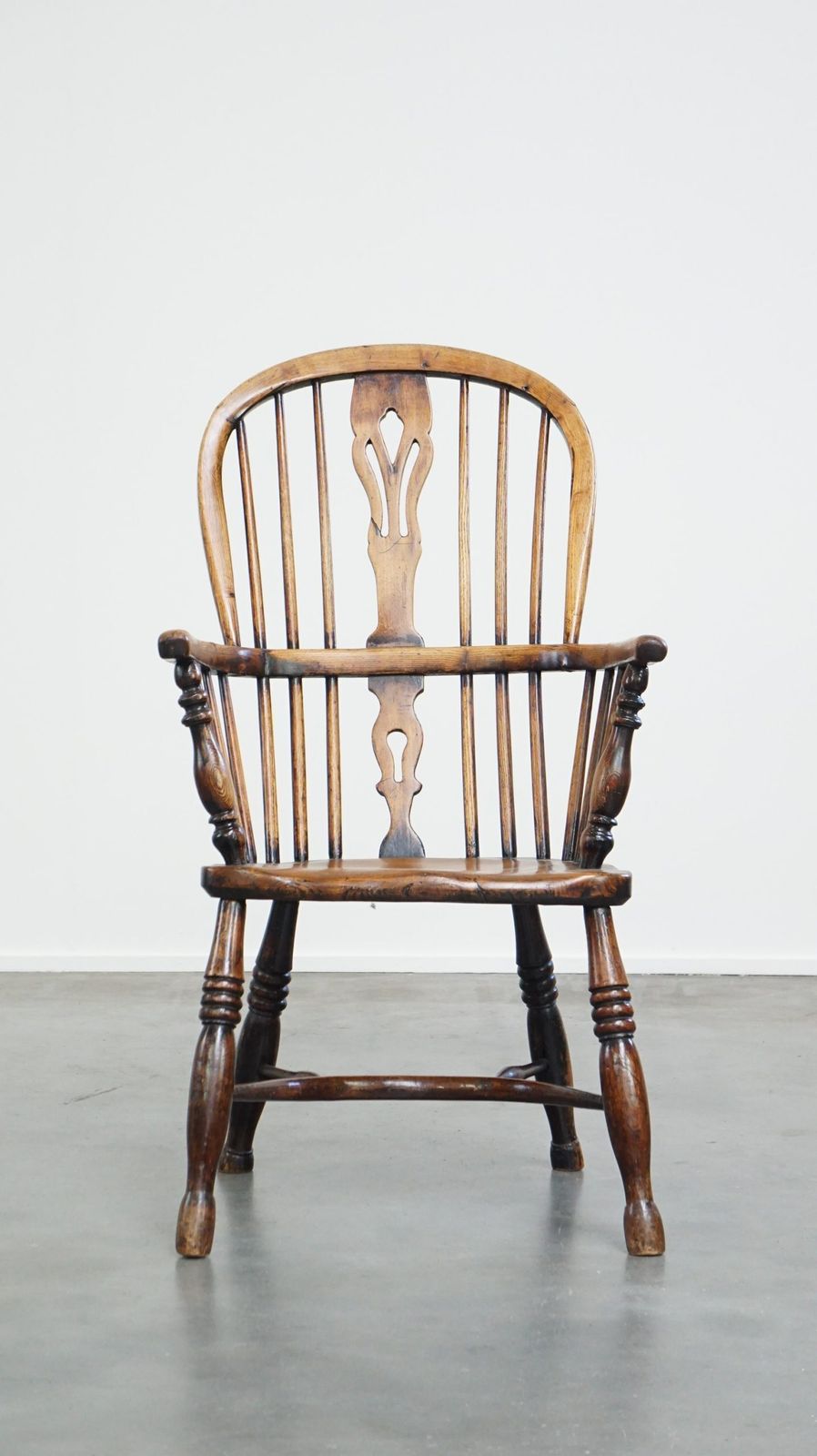 Antieke Engelse Windsor-stoel met hoge rug en mooie patina photo furniture